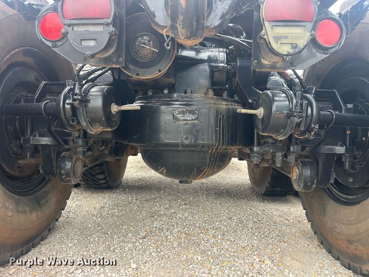 image for item LC9220 2002 American General MP3 semi truck