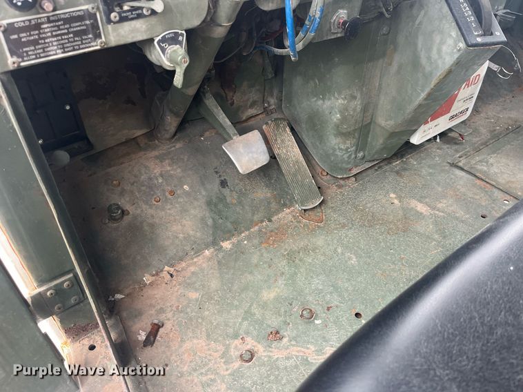 image for item LC9220 2002 American General MP3 semi truck