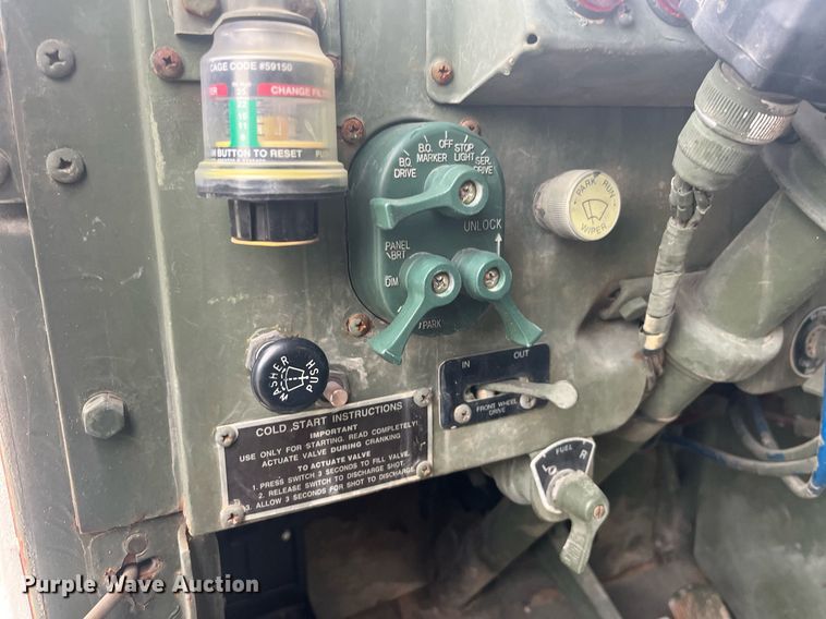 image for item LC9220 2002 American General MP3 semi truck