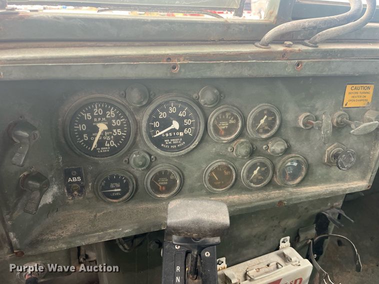 image for item LC9220 2002 American General MP3 semi truck