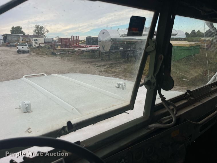 image for item LC9220 2002 American General MP3 semi truck