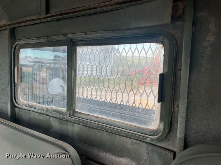 image for item LC9220 2002 American General MP3 semi truck