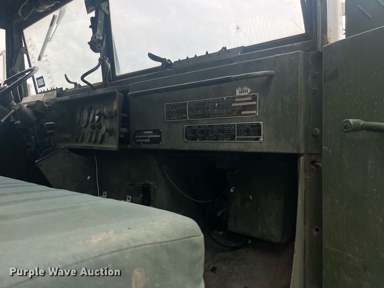 image for item LC9220 2002 American General MP3 semi truck