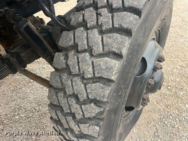 image for item LC9220 2002 American General MP3 semi truck