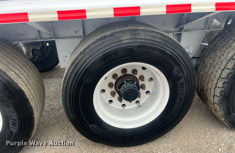 image for item LC9221 2011 LBT HAB-HA3-J2100X3 pneumatic dry bulk trailer