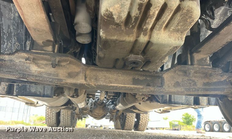 image for item LC9223 2006 Freightliner  Columbia semi truck