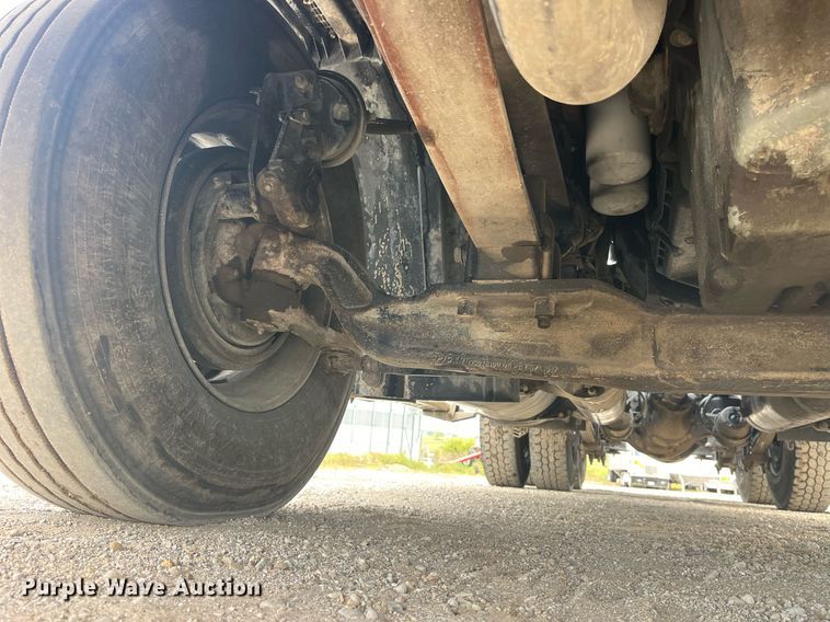 image for item LC9223 2006 Freightliner  Columbia semi truck