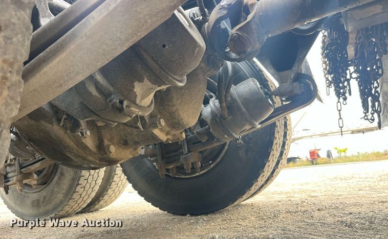 image for item LC9223 2006 Freightliner  Columbia semi truck