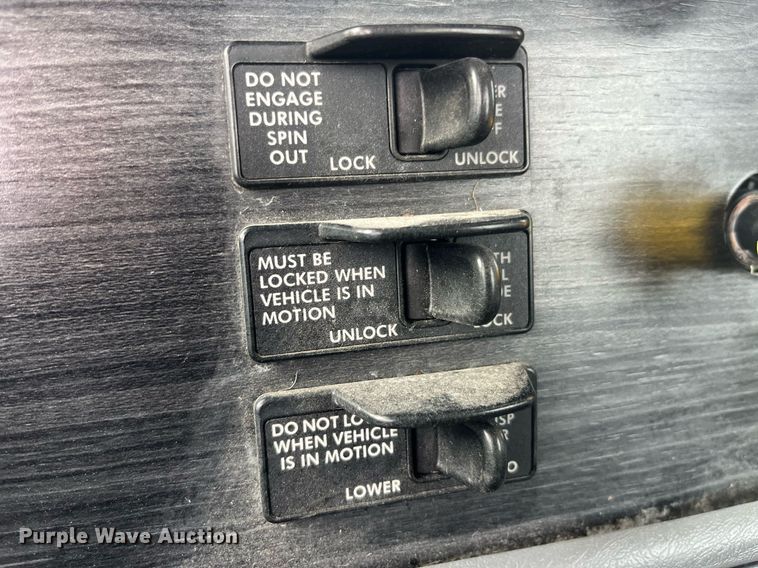 image for item LC9223 2006 Freightliner  Columbia semi truck