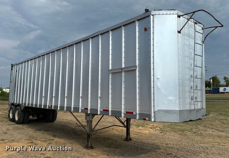 image for item NQ9755 1988 Peerless Refuse trailer