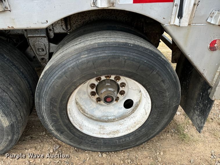 image for item NQ9755 1988 Peerless Refuse trailer