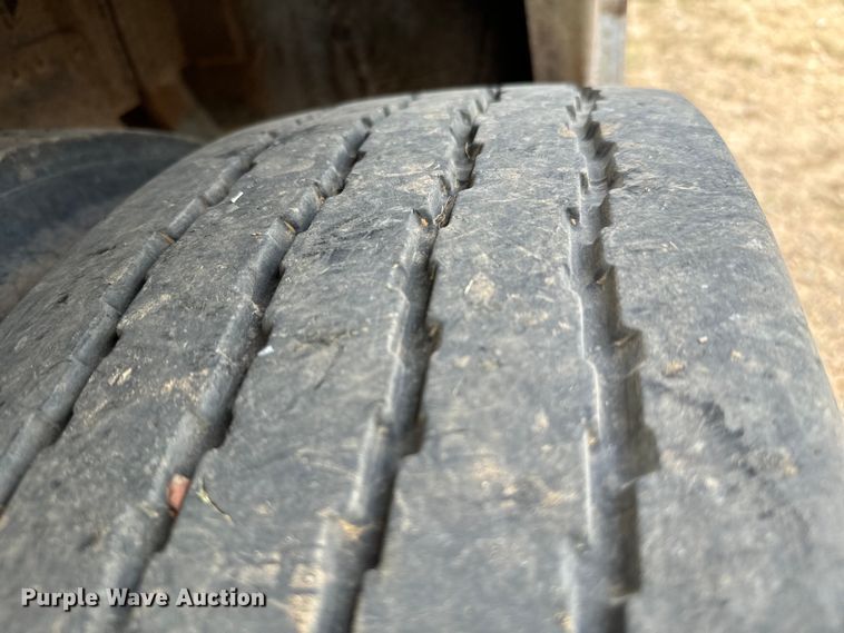 image for item NQ9755 1988 Peerless Refuse trailer