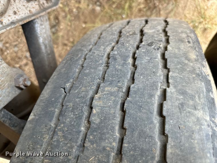 image for item NQ9755 1988 Peerless Refuse trailer