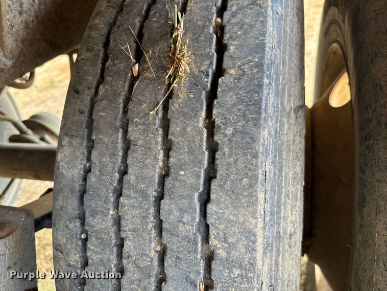 image for item NQ9755 1988 Peerless Refuse trailer