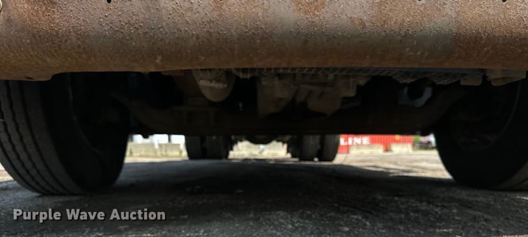 image for item OG9603 2005 Freightliner  Columbia semi truck