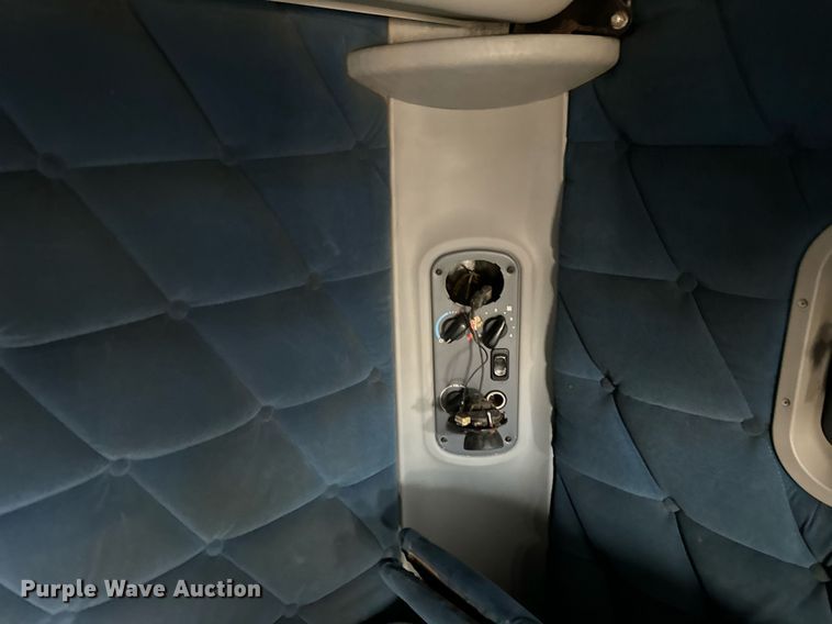 image for item OG9673 2006 Freightliner  Columbia  semi truck