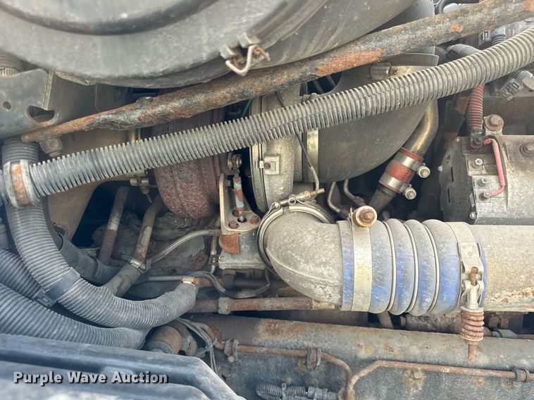 image for item OG9673 2006 Freightliner  Columbia  semi truck