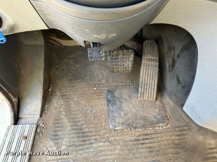 image for item OG9678 2009 Freightliner  Columbia  semi truck