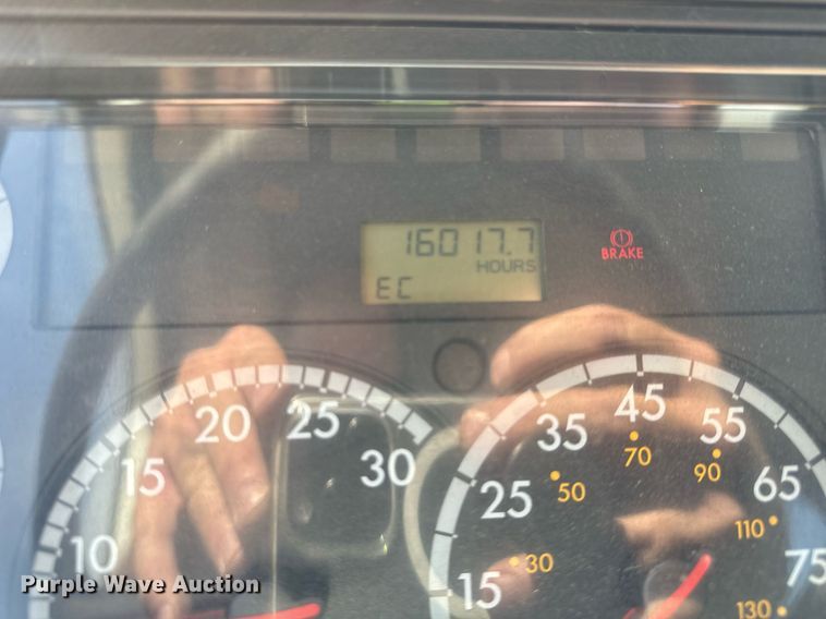 image for item OG9678 2009 Freightliner  Columbia  semi truck