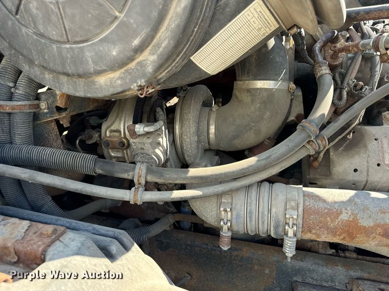 image for item OG9678 2009 Freightliner  Columbia  semi truck