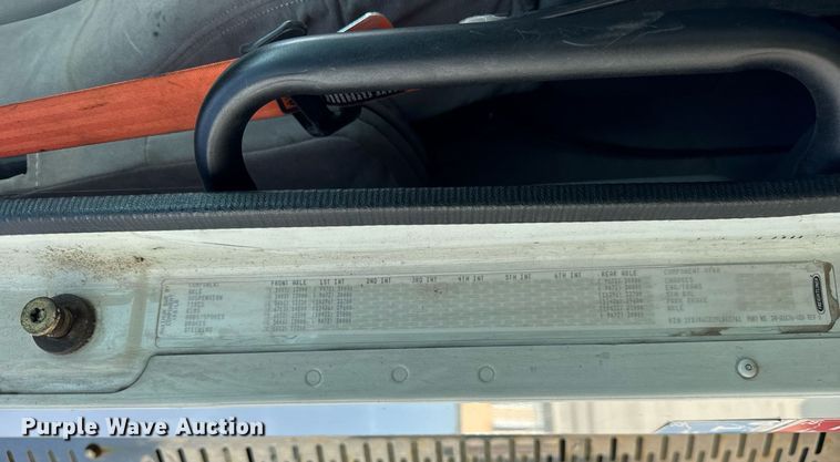 image for item OG9678 2009 Freightliner  Columbia  semi truck