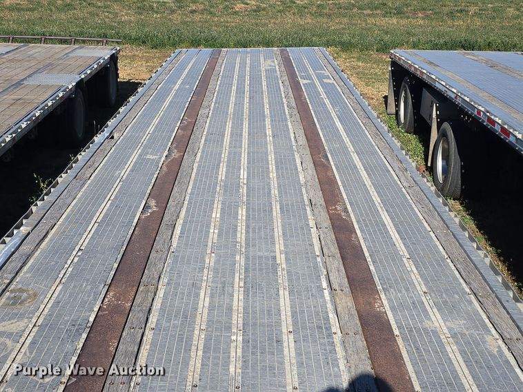 image for item OH9794 2007 Transcraft Eagle II flatbed trailer