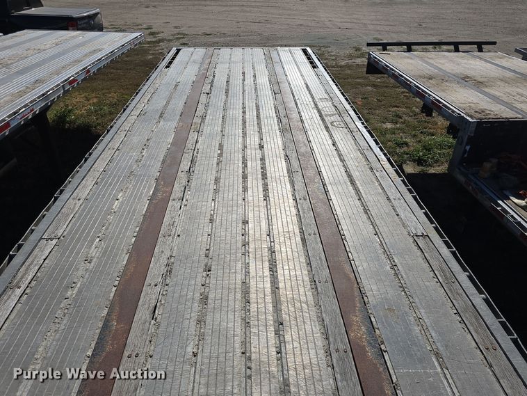 image for item OH9794 2007 Transcraft Eagle II flatbed trailer