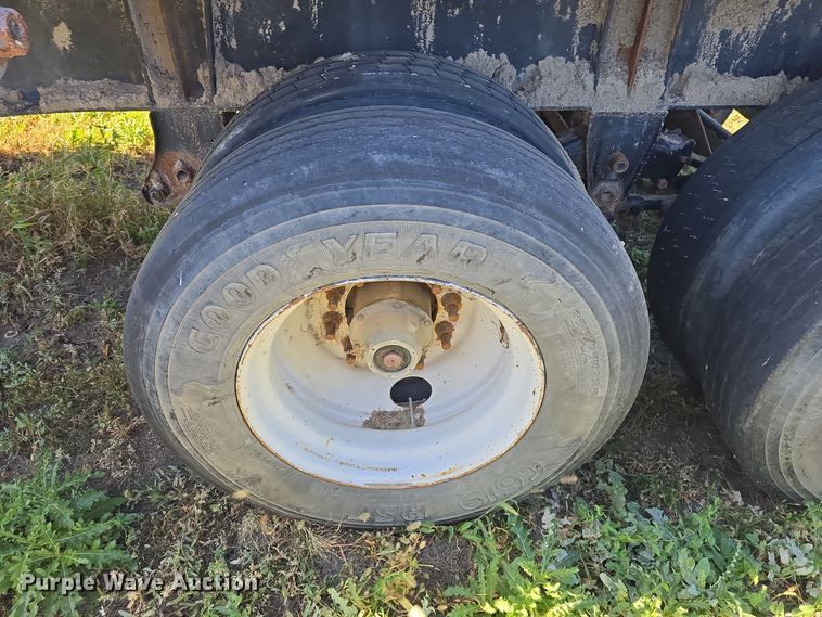 image for item OH9794 2007 Transcraft Eagle II flatbed trailer