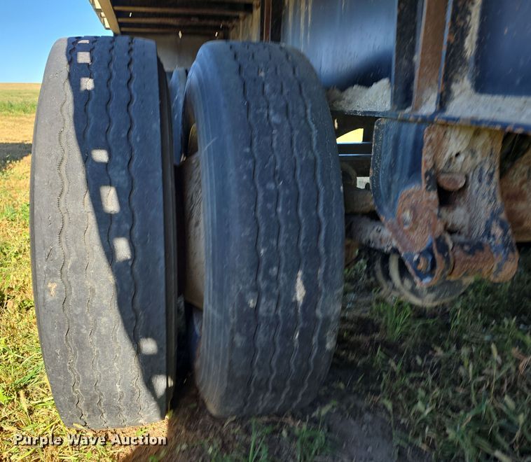 image for item OH9794 2007 Transcraft Eagle II flatbed trailer