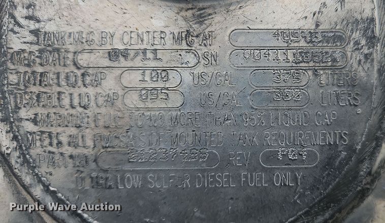 image for item OJ9867 2012 Mack CXU613 semi truck