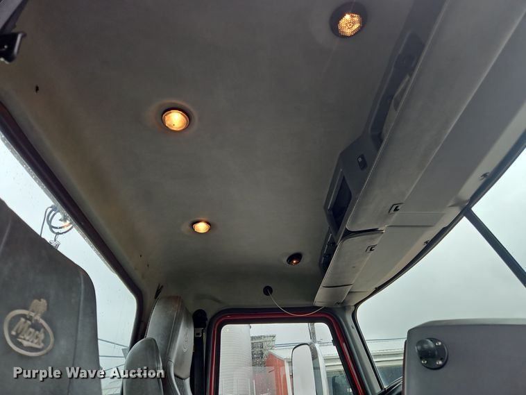 image for item OJ9867 2012 Mack CXU613 semi truck