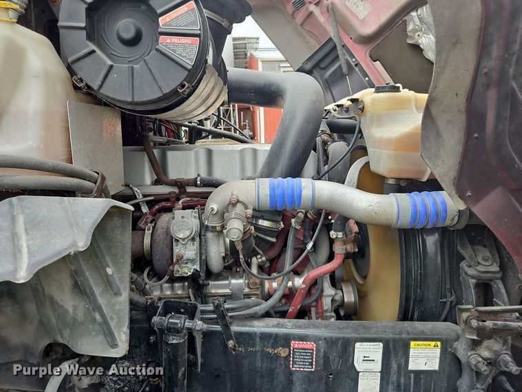 image for item OJ9867 2012 Mack CXU613 semi truck