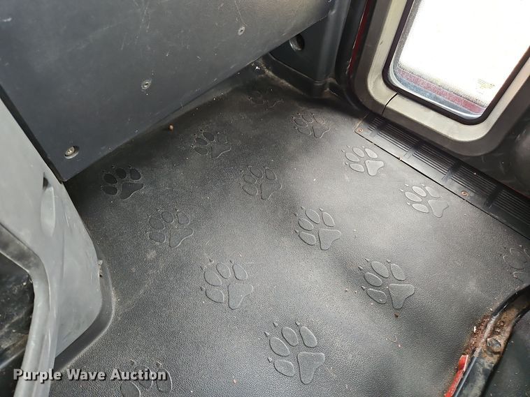 image for item OJ9870 2013 Mack CXU semi truck