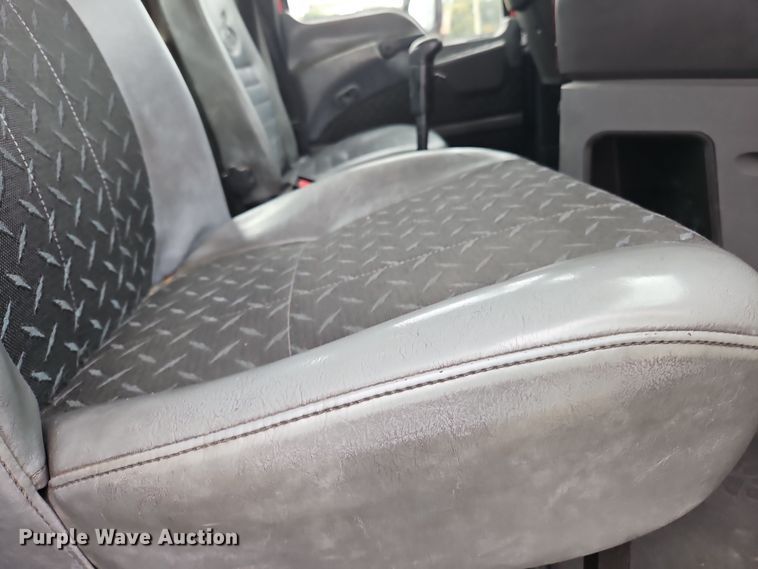 image for item OJ9870 2013 Mack CXU semi truck