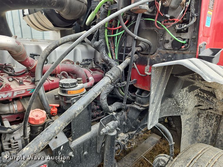 image for item OJ9870 2013 Mack CXU semi truck