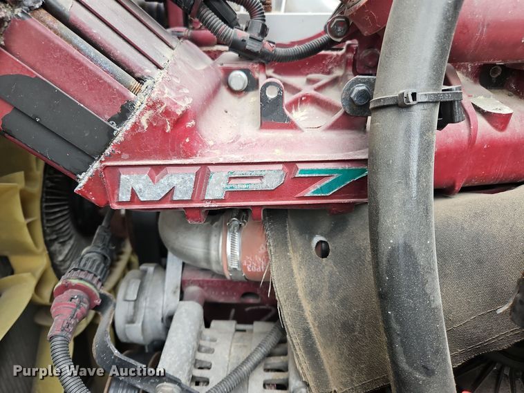 image for item OJ9870 2013 Mack CXU semi truck