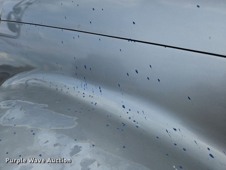 image for item OJ9876 2004 Freightliner  Columbia  semi truck