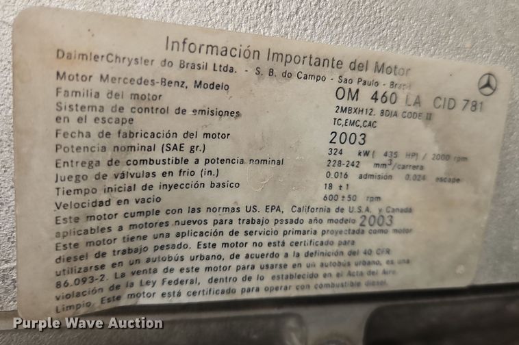 image for item OJ9876 2004 Freightliner  Columbia  semi truck