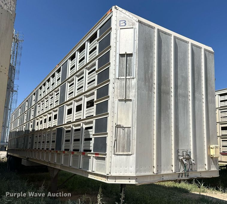 image for item OM9721 2007 Barrett livestock trailer