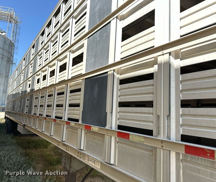 image for item OM9721 2007 Barrett livestock trailer