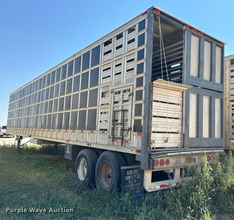 image for item OM9721 2007 Barrett livestock trailer