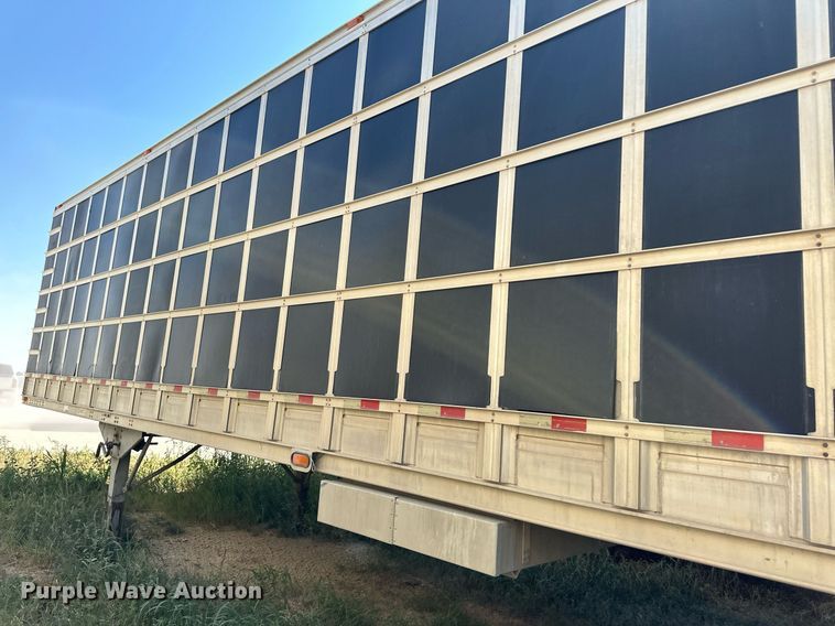 image for item OM9721 2007 Barrett livestock trailer