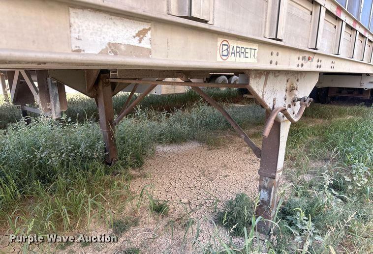 image for item OM9721 2007 Barrett livestock trailer