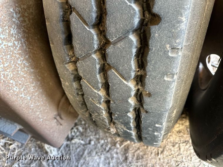 image for item OM9721 2007 Barrett livestock trailer