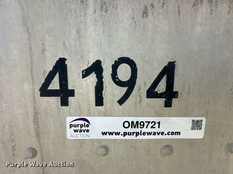 image for item OM9721 2007 Barrett livestock trailer