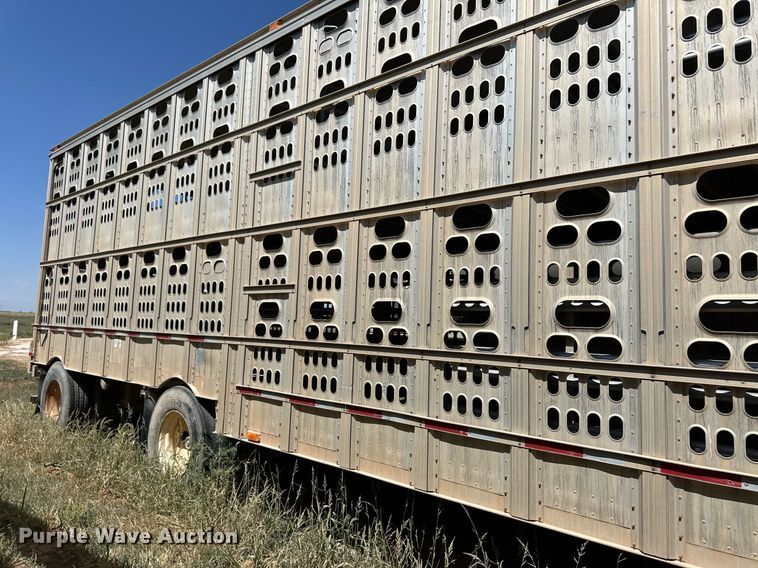 image for item OM9723 2008 Barrett livestock trailer