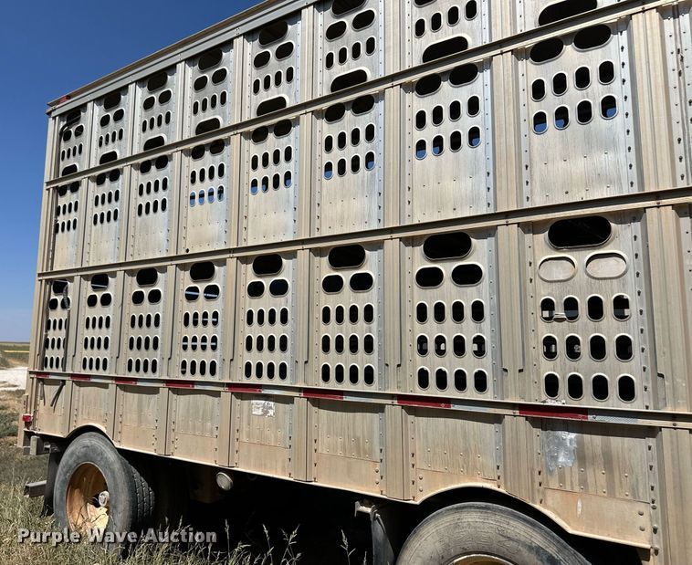 image for item OM9723 2008 Barrett livestock trailer