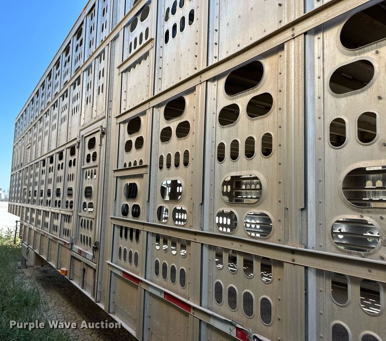 image for item OM9723 2008 Barrett livestock trailer