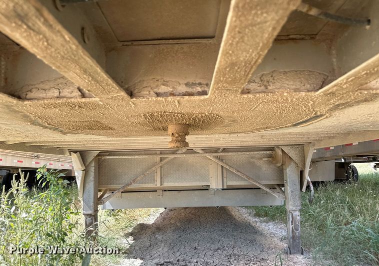 image for item OM9723 2008 Barrett livestock trailer