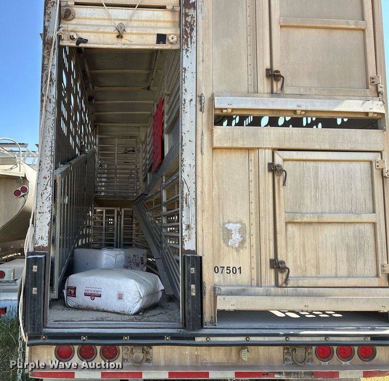 image for item OM9723 2008 Barrett livestock trailer